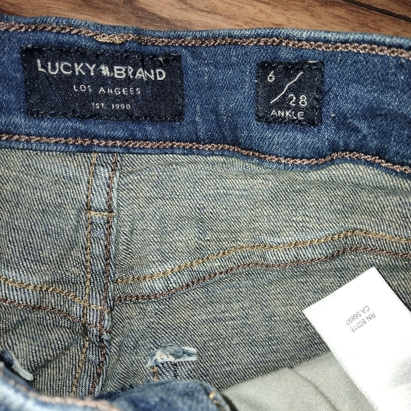 🌼SOLD🌼Lucky brand skinny jeans - Picture 3 of 11